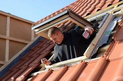 Pose de fenêtres de toit Velux à Réchésy